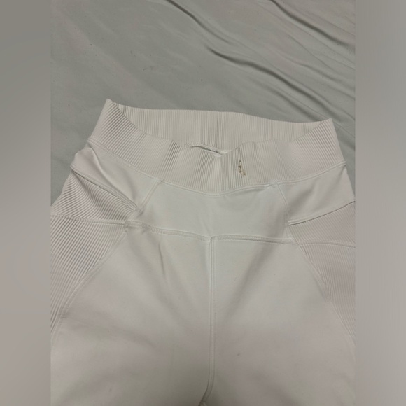 Lululemon White New Ambition Super High Rise Tight *Stained* - Picture 8 of 14